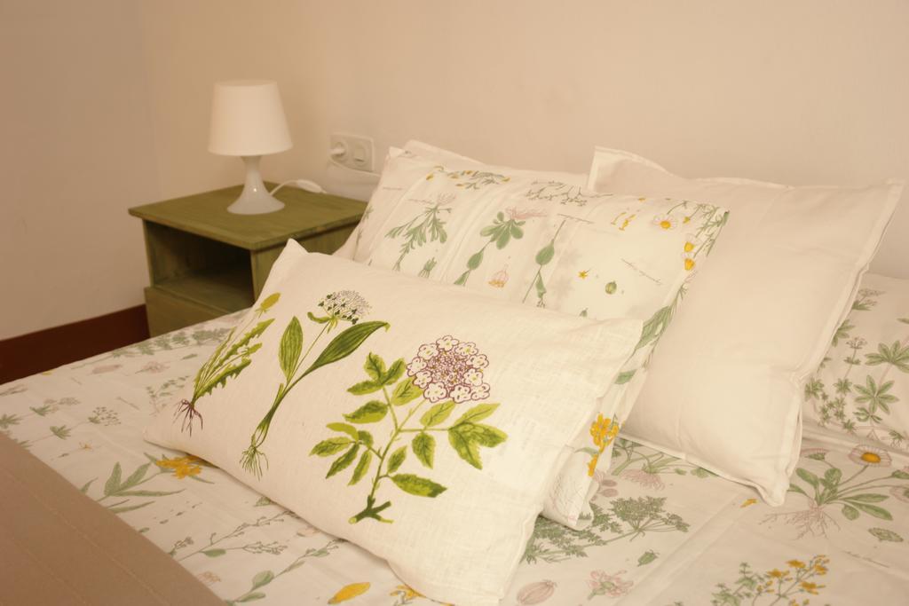 Hostal Parellades Sitges Exterior photo