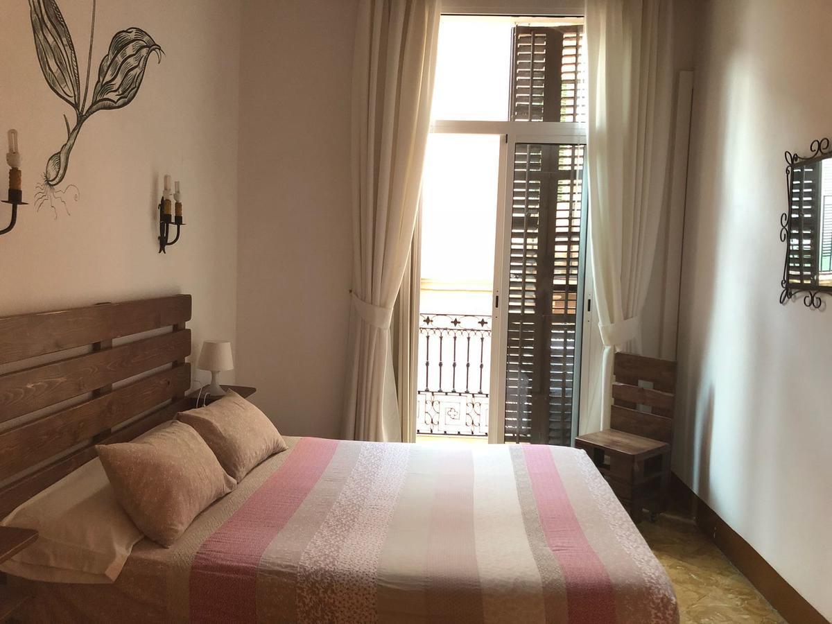 Hostal Parellades Sitges Exterior photo
